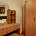 Center Comfortable *