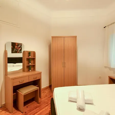 Center Comfortable Apartment *