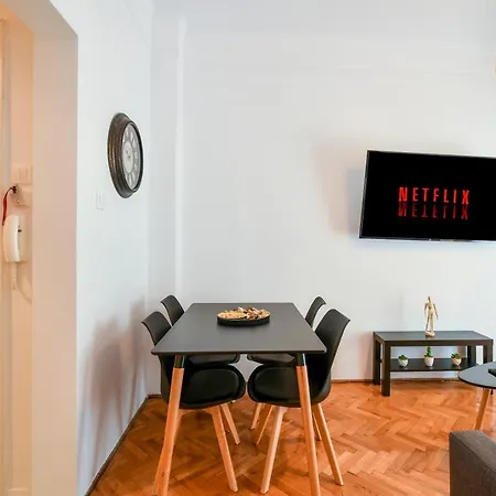 Center Comfortable Daire Selanik