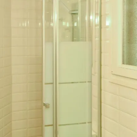 Center Comfortable شقة