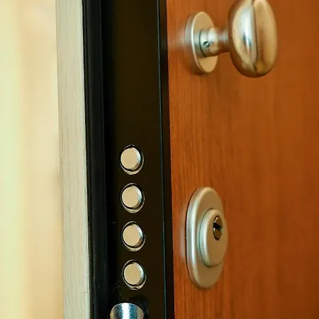 Center Comfortable سالونيك