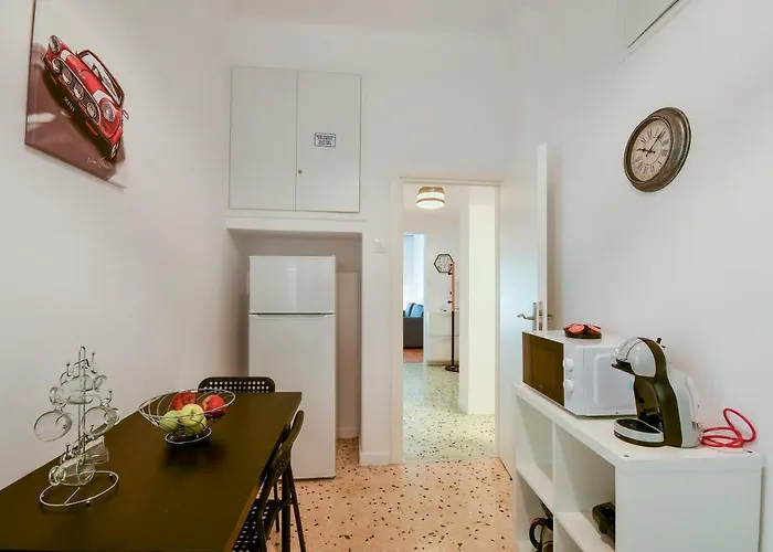 Center Comfortable 塞萨洛尼基