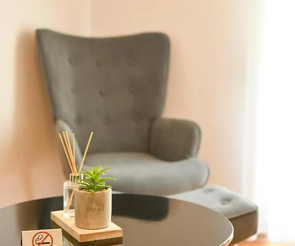 Center Comfortable *