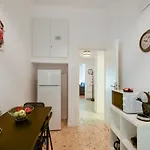 Center Comfortable Salonic
