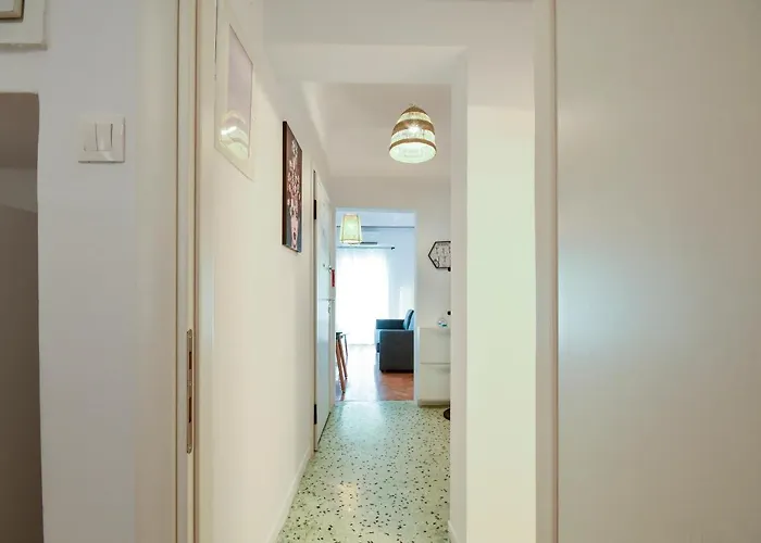 Center Comfortable テッサロニキ